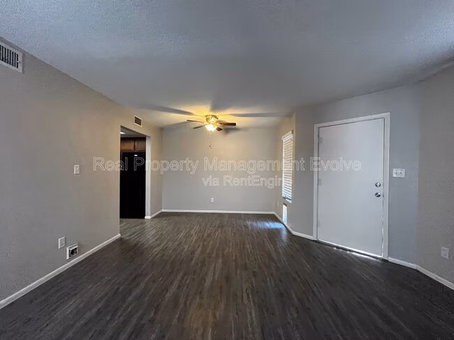 2040 S Longmore Mesa, AZ 85202 photo 2