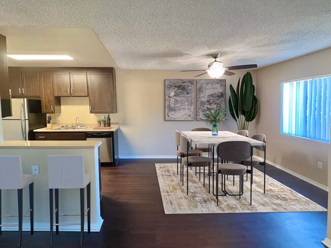 Shadow Ridge Apartments photo 4