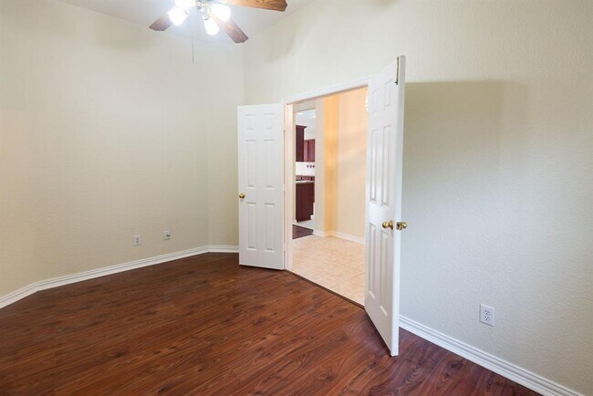 17234 Pecan Acres Drive, Sugar Land, TX 77498 photo 5