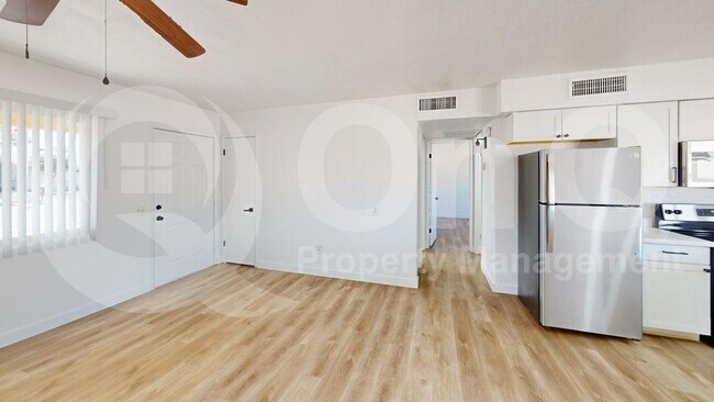 3310 W Runion Dr Phoenix, AZ 85027 photo 5