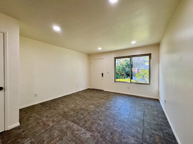 6624 Bell Bluff Ave San Diego, CA 92119 photo 3