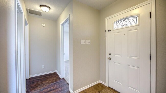 605 Valleyridge Court, Decatur, TX 76234 photo 5