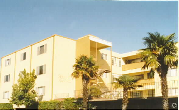 75 Arch St. Apartments photo 2