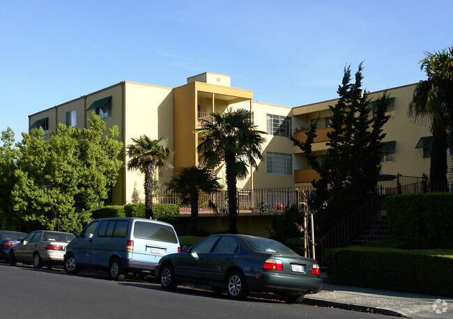 75 Arch St. Apartments photo 3