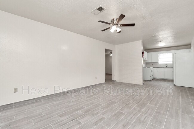 Weaver Condos photo 2