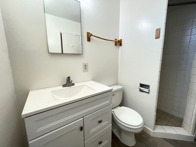 620 S Kalmia St Escondido, CA 92025 photo 3