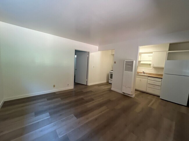 620 S Kalmia St Escondido, CA 92025 photo 5