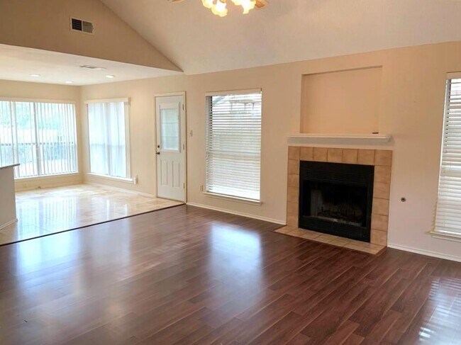 14309 Kincheloe St Austin, TX 78725 photo 4