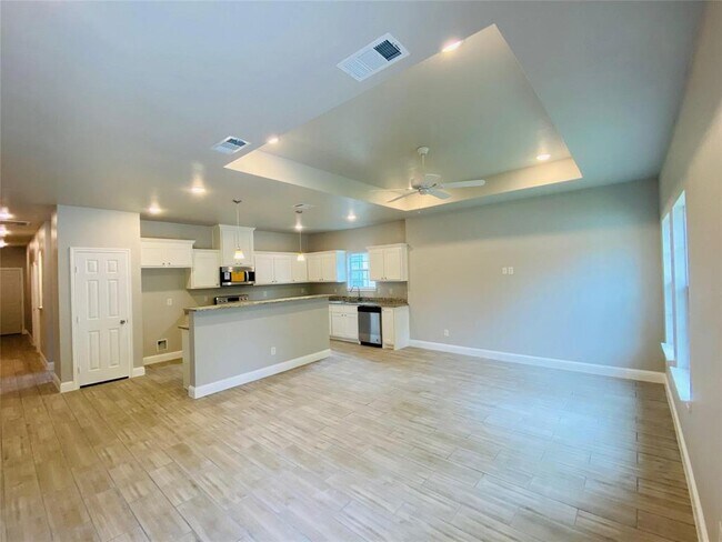 1804 Cleveland Street, Greenville, TX 75401 photo 5