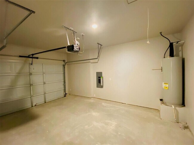 1804 Cleveland Street, Greenville, TX 75401 photo 2