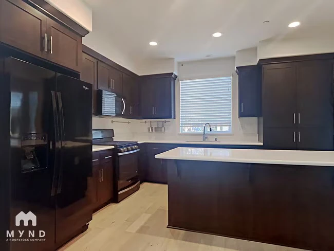 37768 Latitudes Ln Newark, CA 94560 photo 4