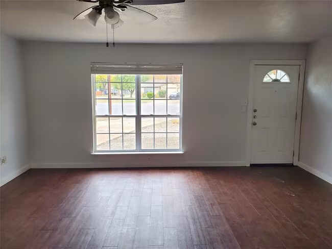807 Fernwood Cove Round Rock, TX 78664 photo 4