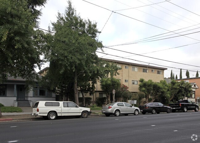 Parma Apartments photo 2