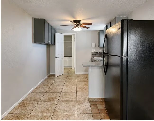 1402 W Mercer Ln Phoenix, AZ 85029 photo 2