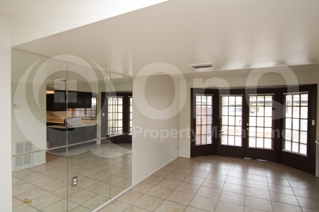 6134 N 30th Ave Phoenix, AZ 85017 photo 4