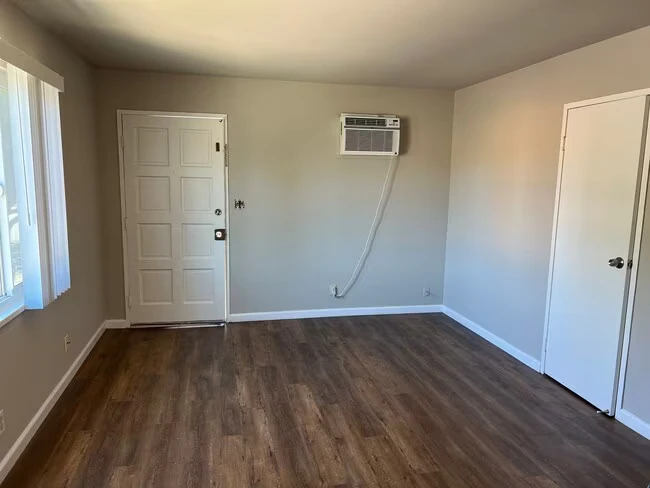 1146 W Hamilton Ave Campbell, CA 95008 photo 4