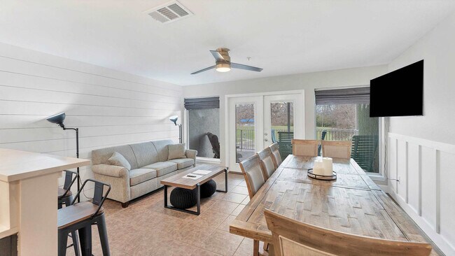 730 E Mather St New Braunfels, TX 78130 photo 3