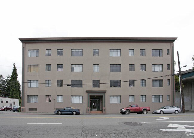 Claremont Towers Apartments photo 2