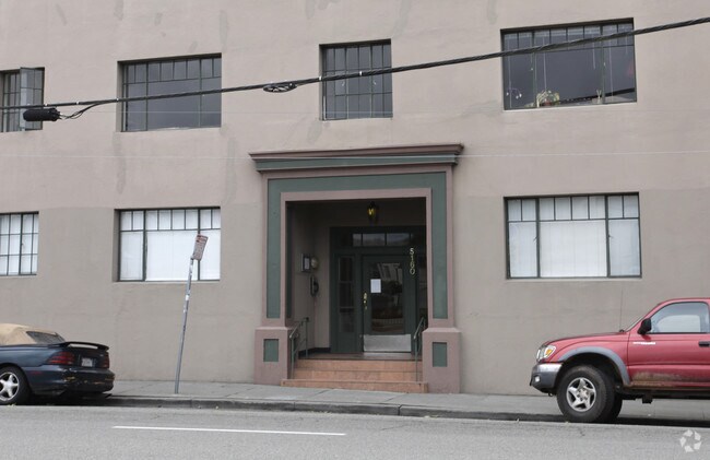Claremont Towers Apartments photo 3