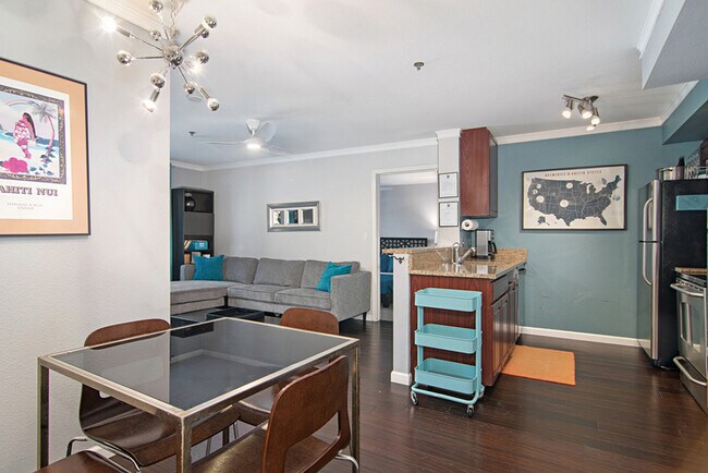 1970 Columbia St San Diego, CA 92101 photo 3