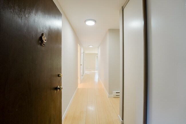 1100 S Atlantic St Seattle, WA 98134 photo 5