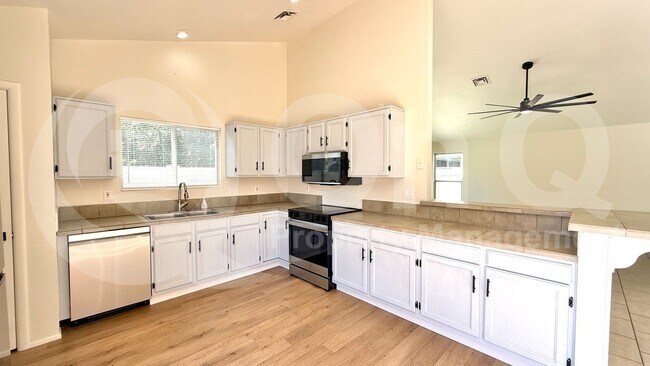 19230 North 5th Street, Phoenix, AZ 85024 photo 4