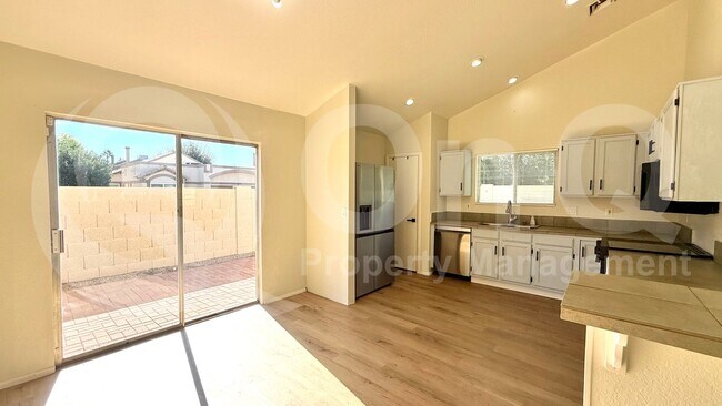 19230 North 5th Street, Phoenix, AZ 85024 photo 5