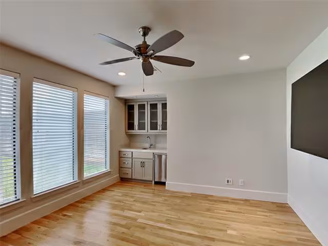 4216 Bowser Ave Dallas, TX 75219 photo 2