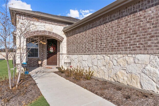 825 Hidden Eddy Dr McKinney, TX 75071 photo 2