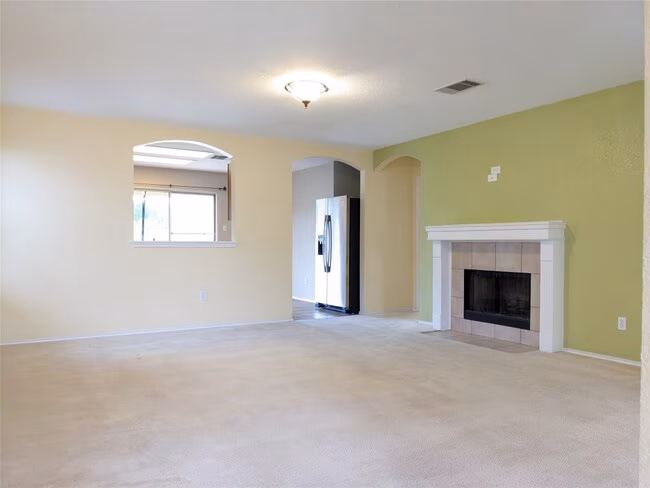 17518 Wiseman Dr Pflugerville, TX 78660 photo 3