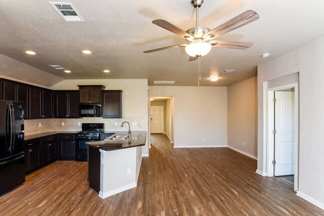 2617 McCrae New Braunfels, TX 78130 photo 4