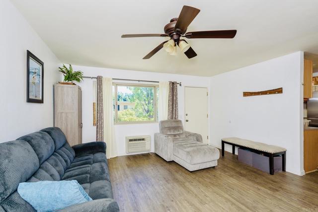 391 Emerald Ave El Cajon, CA 92020 photo 4