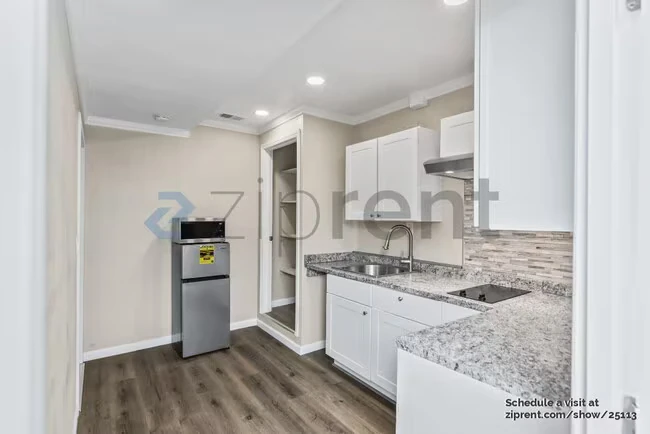 Unit C photo 5
