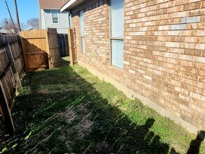 1703 Leroy Road, Dallas, TX 75217 photo 3