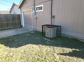 1703 Leroy Road, Dallas, TX 75217 photo 4