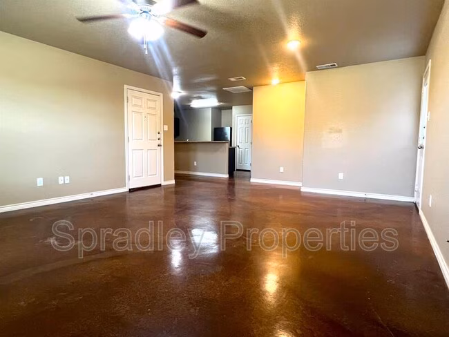 626 Laila Ln Belton, TX 76513 photo 3