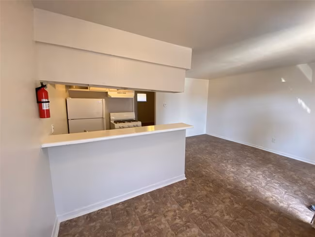 Riverbrook Apartments photo 4