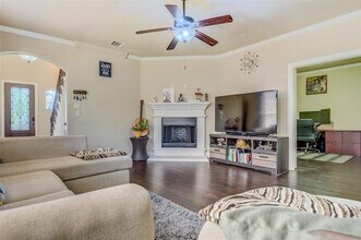 1429 Lauren Creek Lane, Mckinney, TX 75072 photo 4