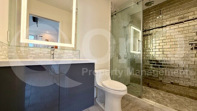 3429 East Coolidge Street, Phoenix, AZ 85018 photo 2