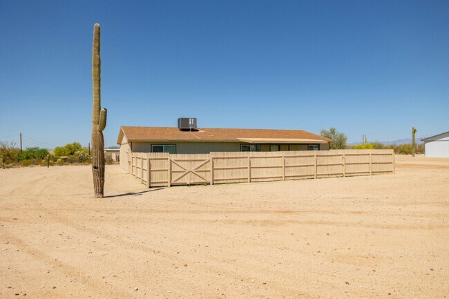 26994 E Lucia Dr Florence, AZ 85132 photo 2
