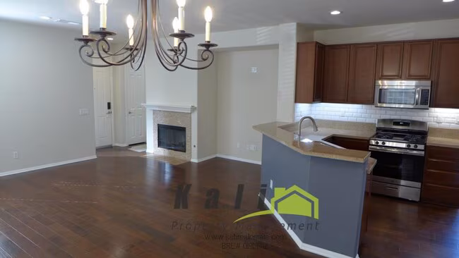 1455 Caminito Sicilia Chula Vista, CA 91915 photo 5