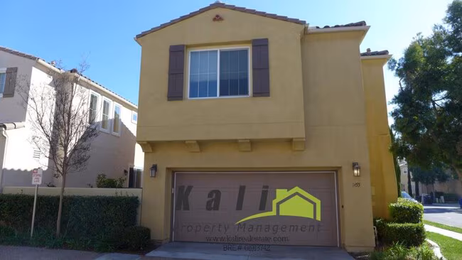 1455 Caminito Sicilia Chula Vista, CA 91915 photo 2
