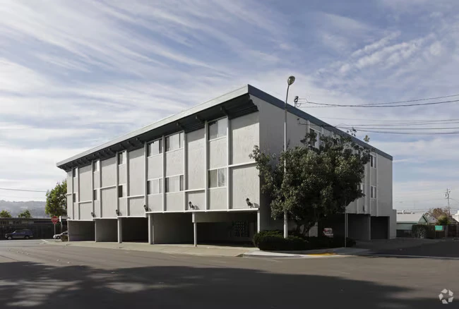 670 Hillside Blvd, Daly City photo 2