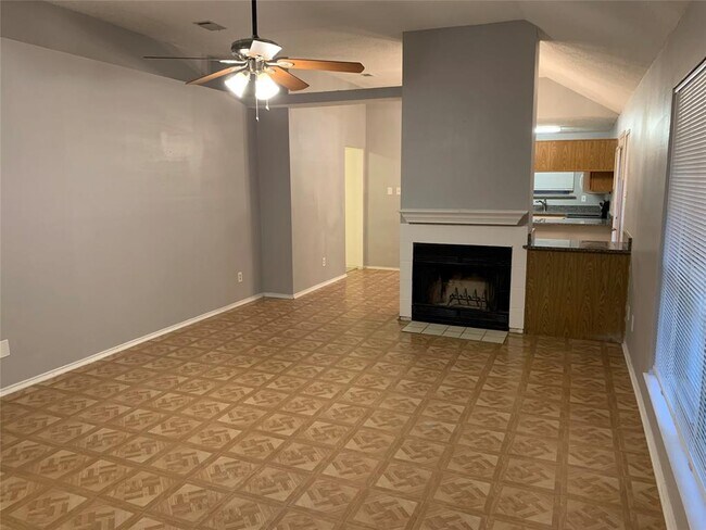 11710 Hickory Garden Dr Balch Springs, TX 75180 photo 3