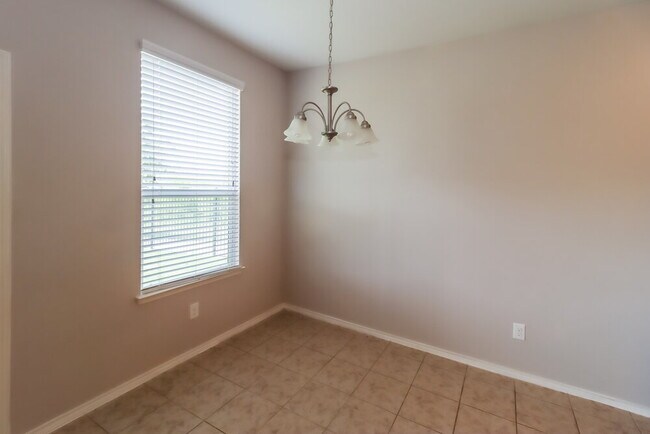 368 Magma Dr Fort Worth, TX 76131 photo 5