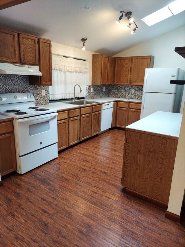 50-54 NW Lopez Ln Bremerton, WA 98311 photo 5