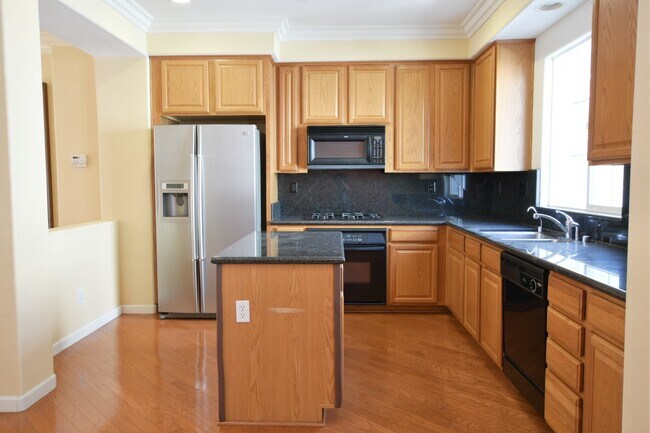3145 Saint Florian Way, San Jose, CA 95136 photo 3