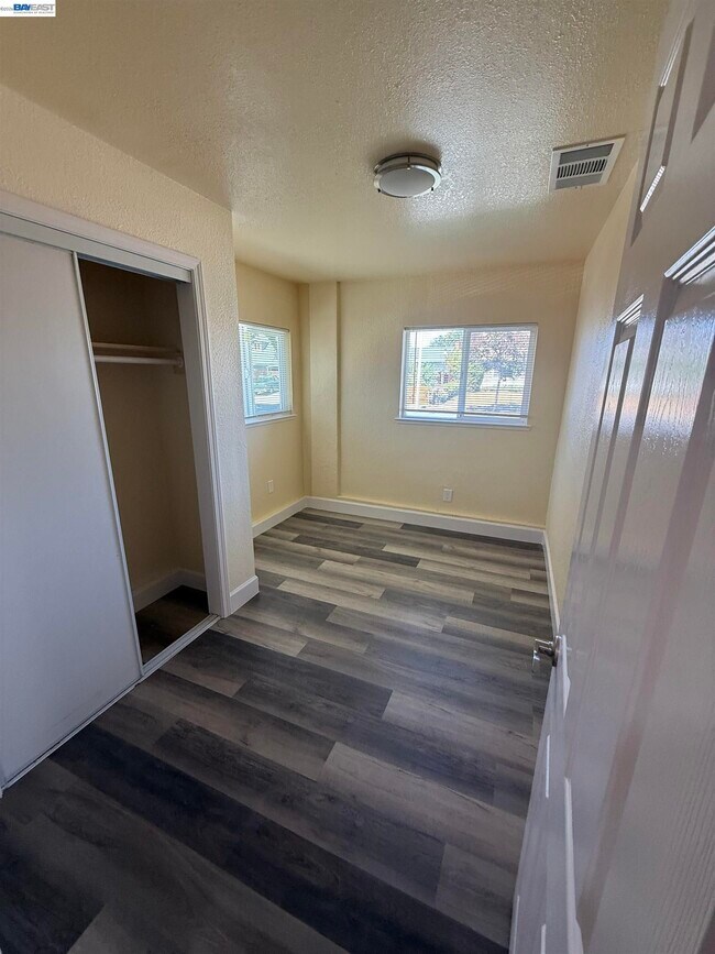 36455 Buckeye St Newark, CA 94560 photo 3