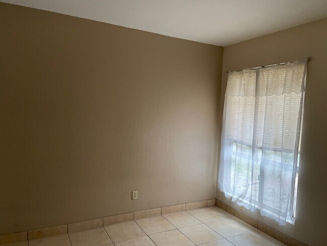 1051 S Dobson Rd Mesa, AZ 85202 photo 3