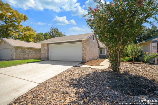 8032 Laurel Bend San Antonio, TX 78250 photo 2